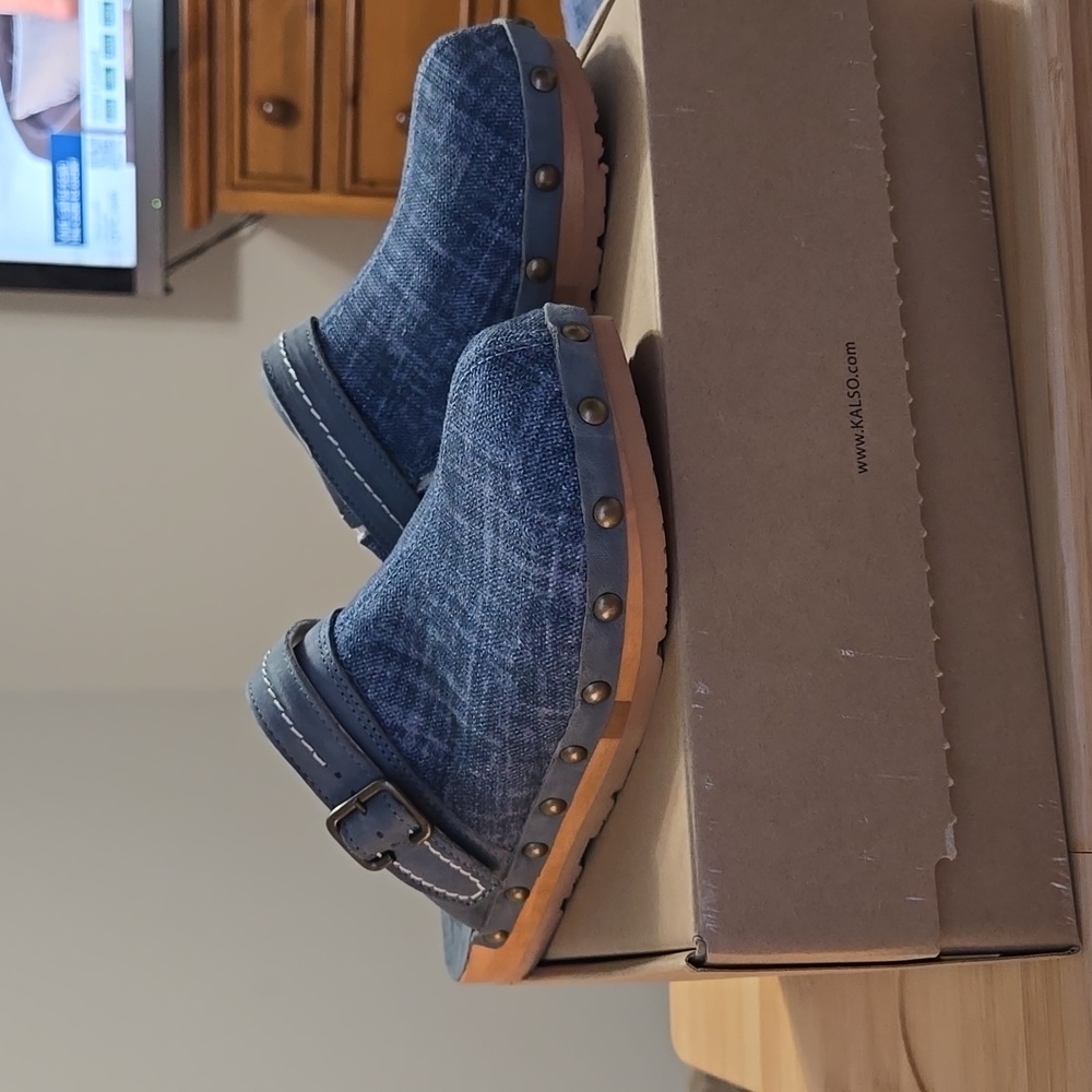 Earth shoes Kalso with Back Strap sz 7